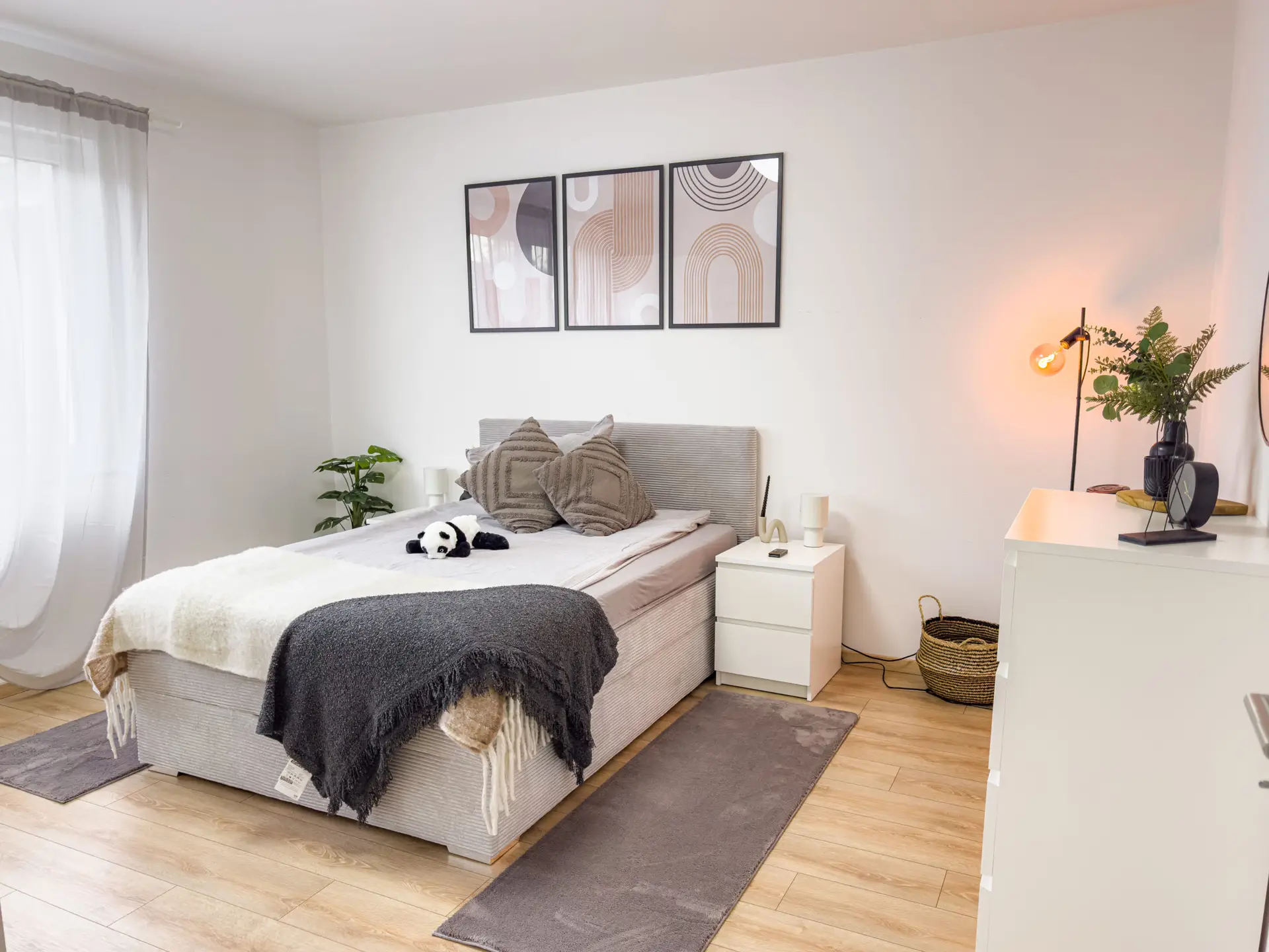 Mackenbach-4-bedroom3-01