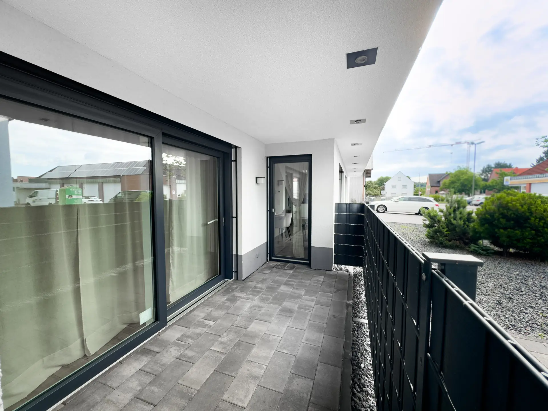 Mackenbach-4-outside-02