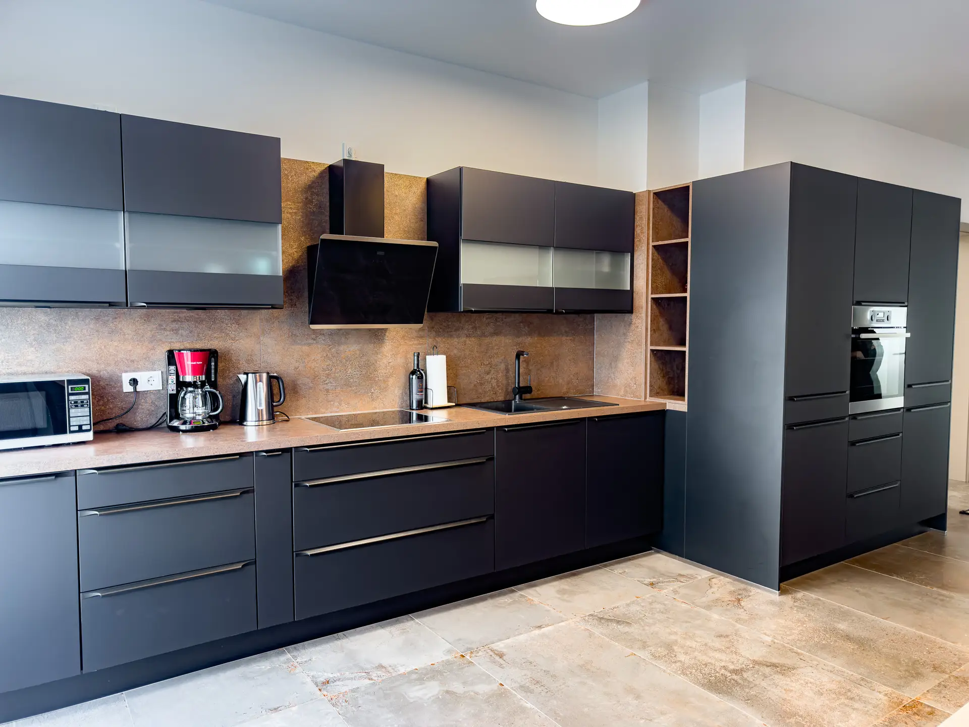 Ramstein-4-kitchen-01