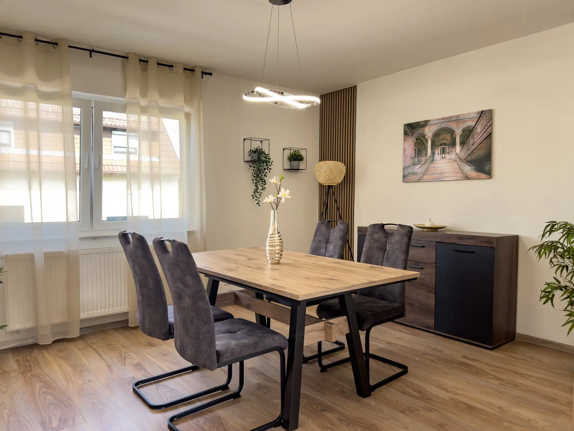 Ramstein-26-livingroom-03