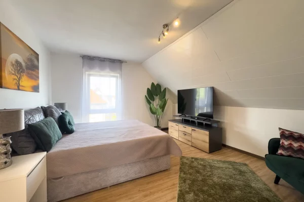 Ramstein-26-bedroom-01